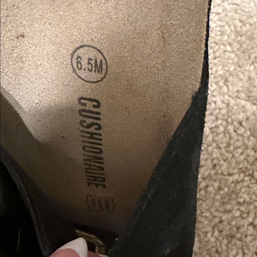 Elegant Black Mules with Buckle Accents - Picture 2 of 10